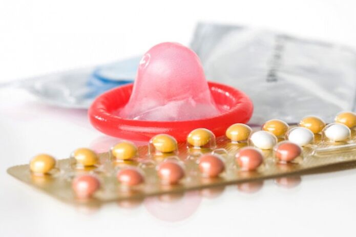 Preservativos e pílulas anticoncepcionais previnem gravidez indesejada